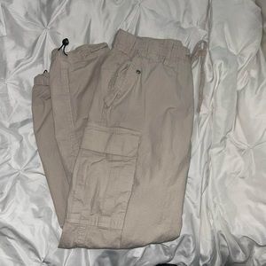 H&M Regular Fit Beige Cargo Pants in Mens Small